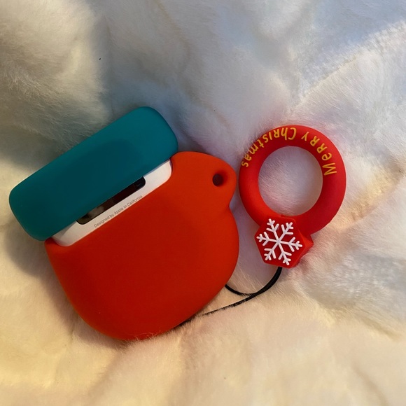Red Mitten AirPod Cover 1/2 #189 - Picture 3 of 4